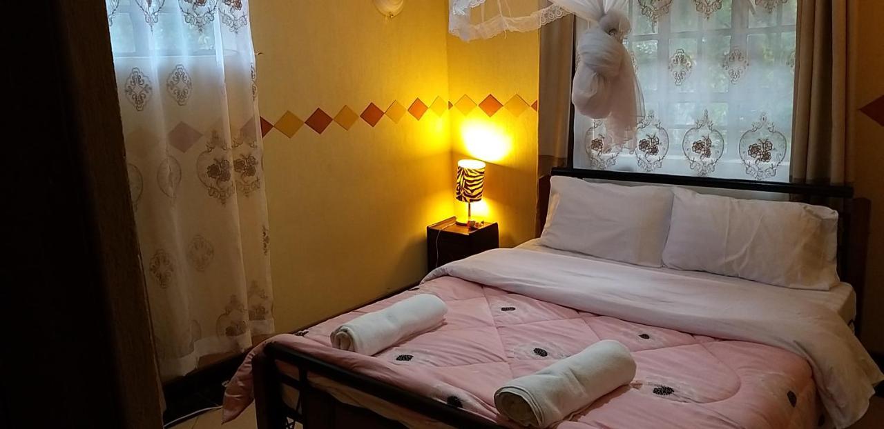 Holiday home Weavers Haven