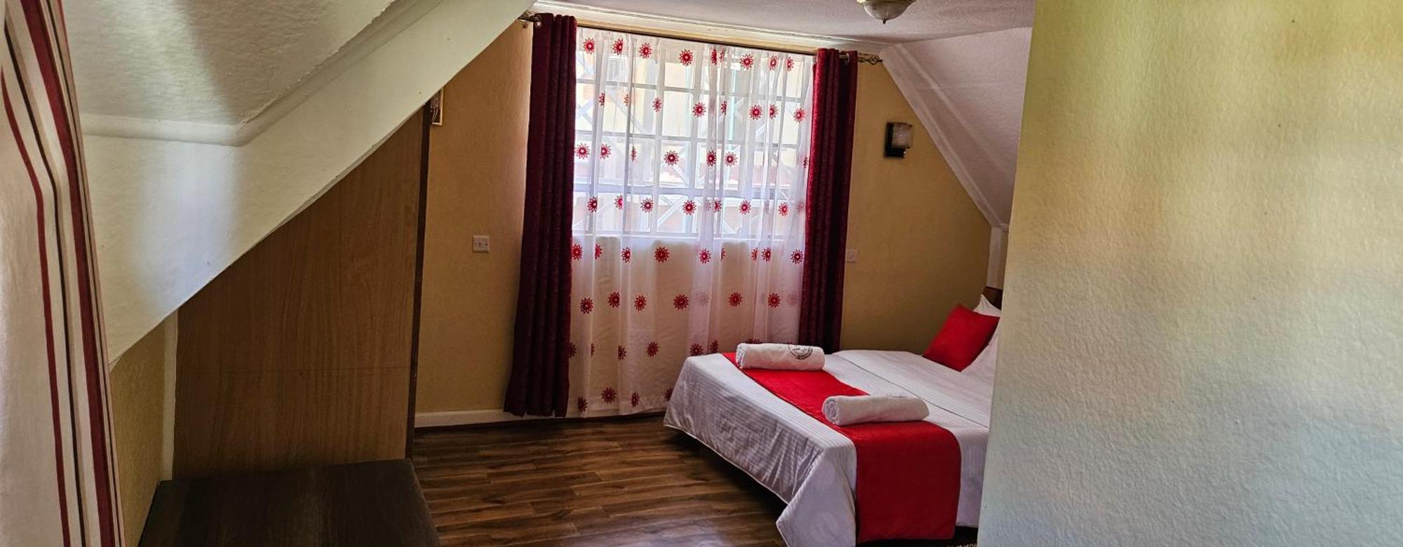 Holiday home Weavers Haven *